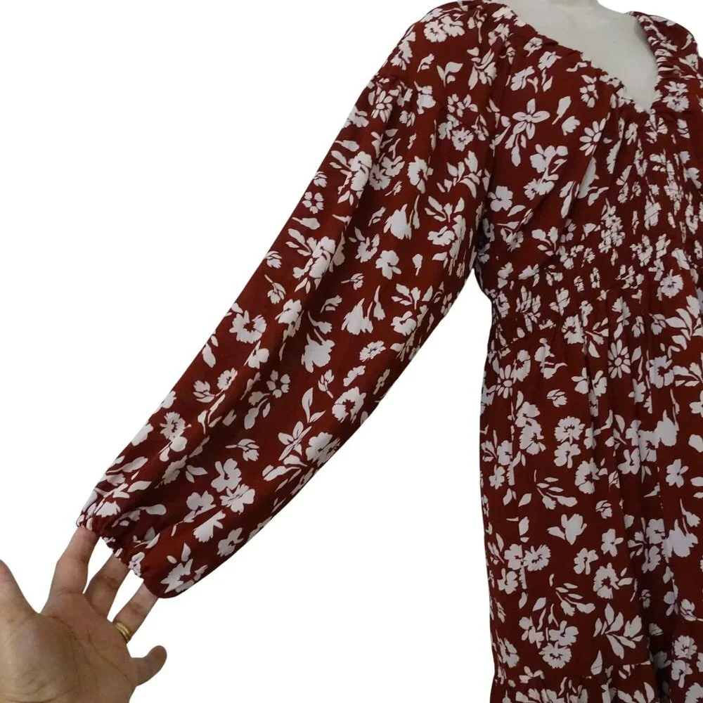 Dokotoo Women Red Floral Dress Size M Long Sleeve Low V-Neck Smocked Waist - Picture 3 of 13